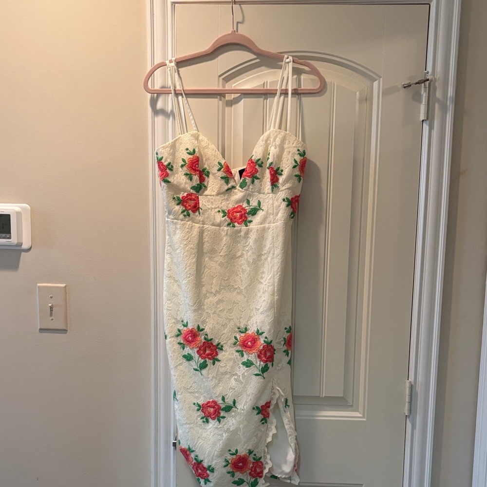 Elegant Strapless Floral Dress with Red and Green Accents